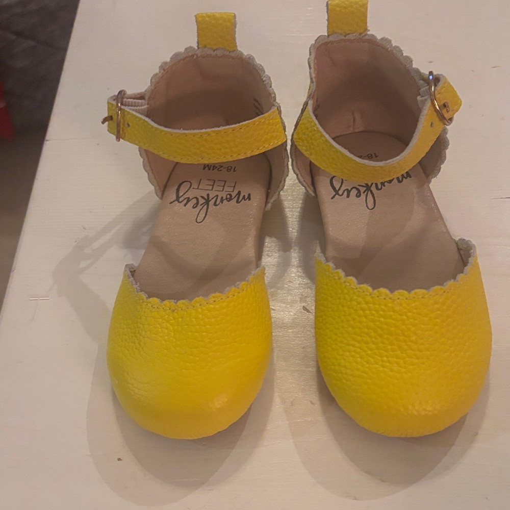 NWOT Monkey Feet Yellow Kids Dress Shoes